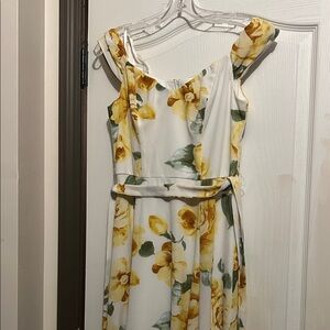 Chic Floral Maxi Dress in Yellow and Green